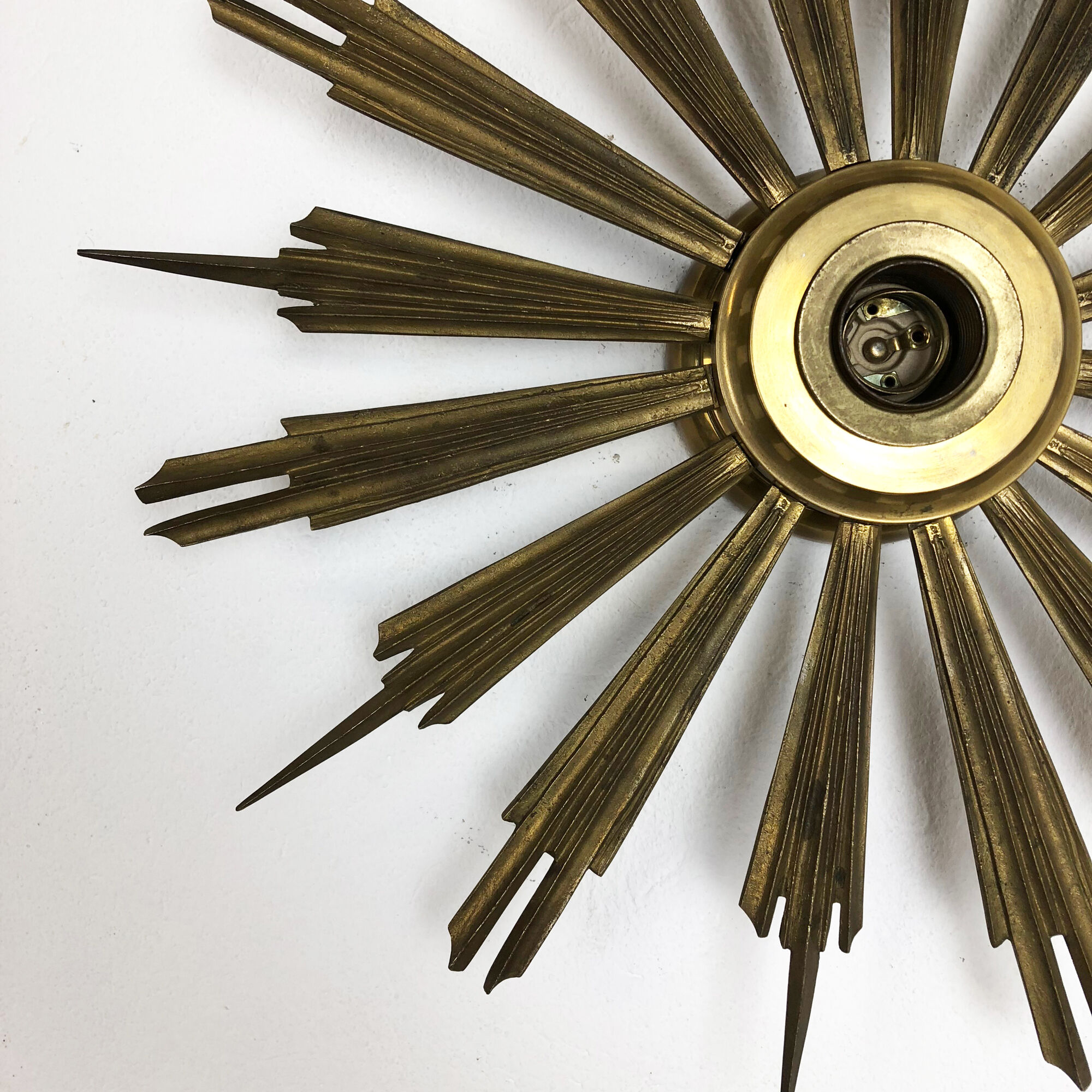 Applique soleil fabriqué en Italie dans les années 50