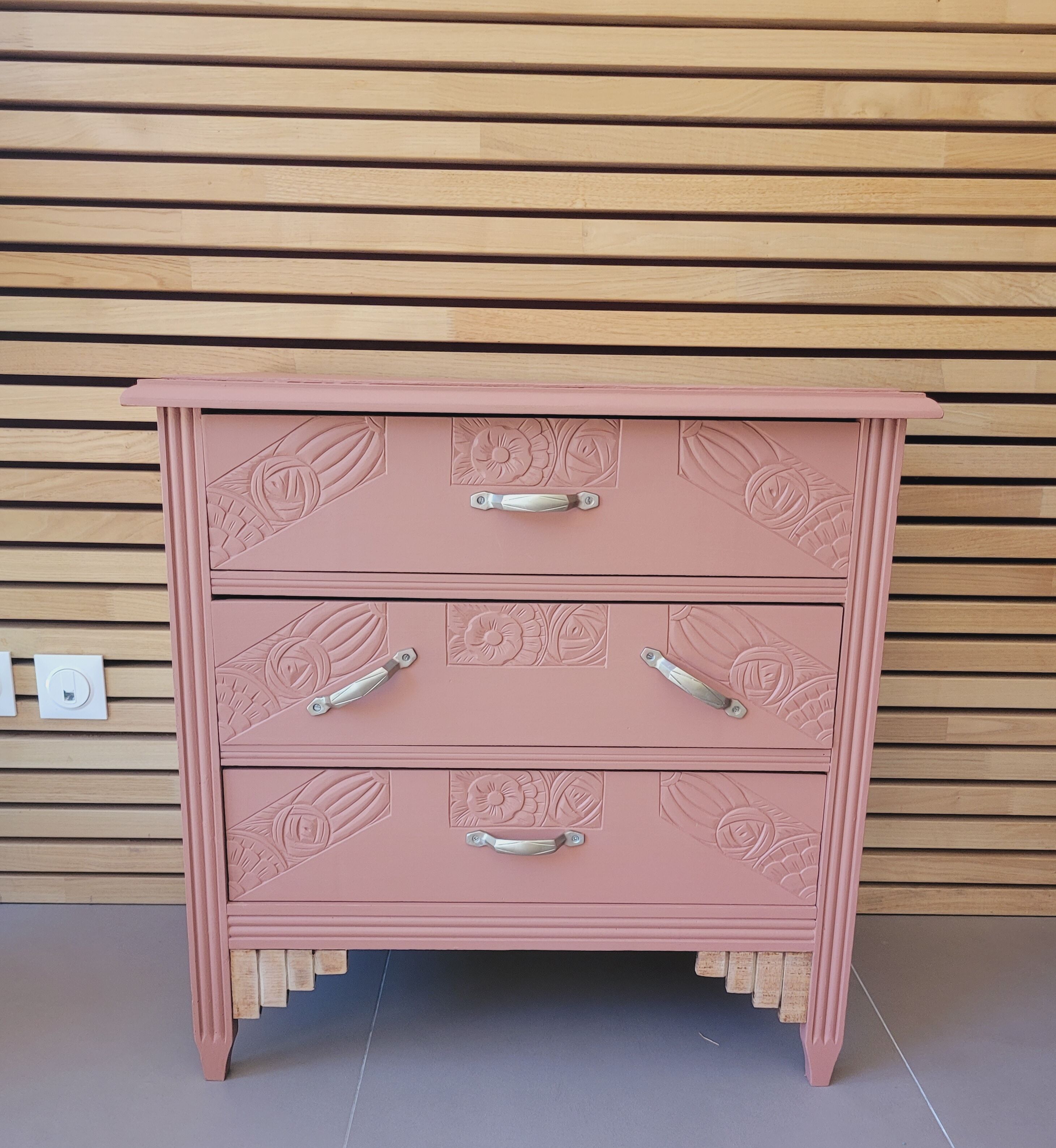 Vintage art deco dresser