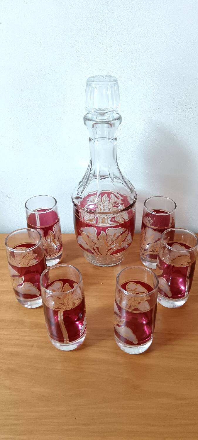 Liqueur carafe and its 6 glasses Italy