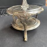 12 "Apollonox" fruit knives on silver metal support