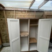 Armoire parisienne