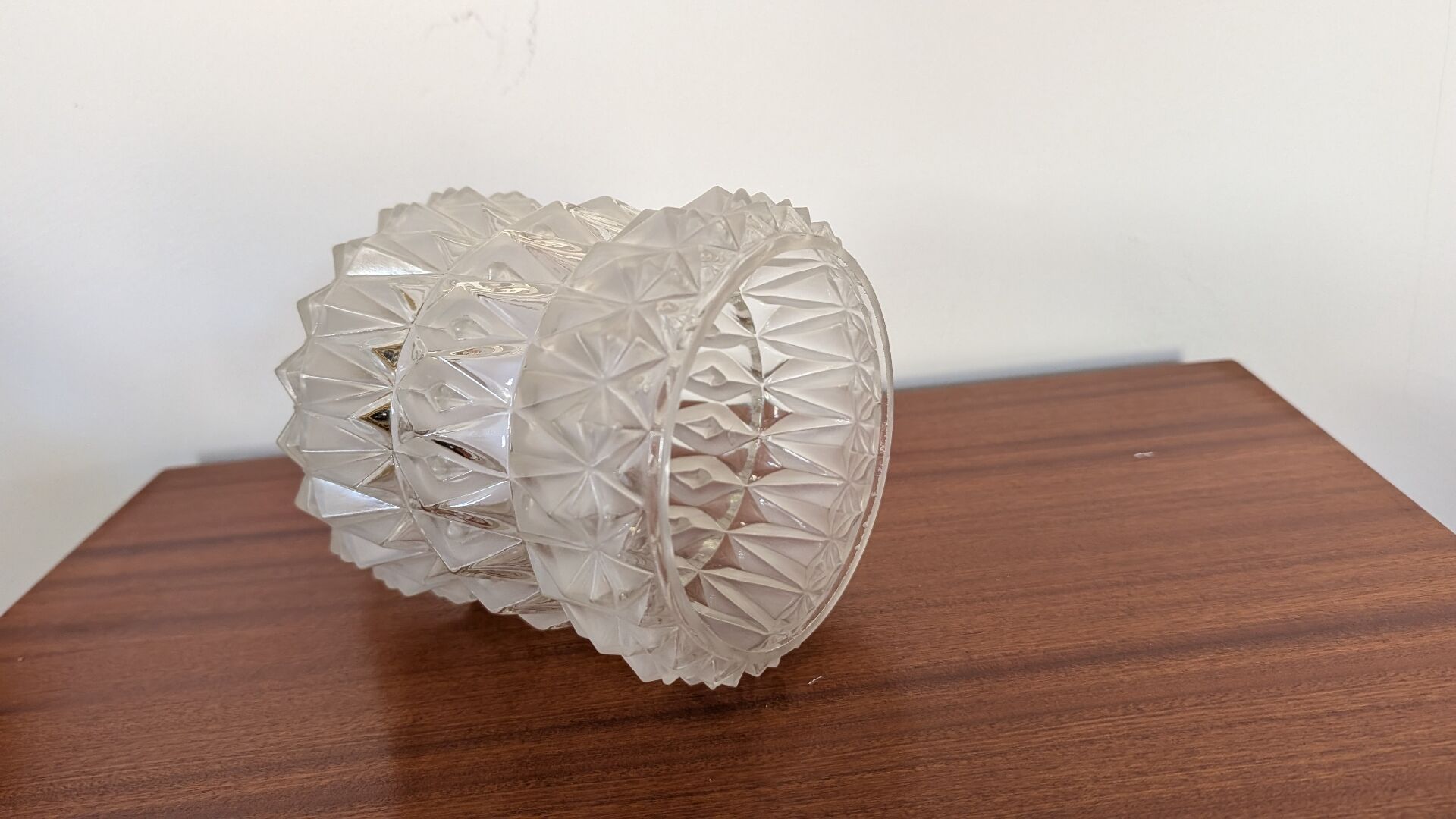 Geometric lampshade in frosted and transparent glass
