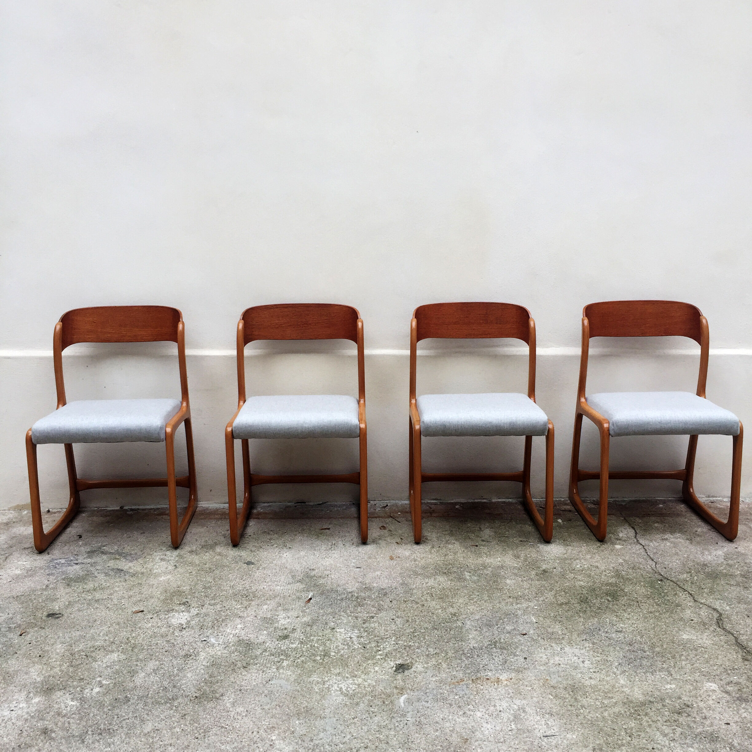 Ensemble de 4 chaises traîneau Baumann