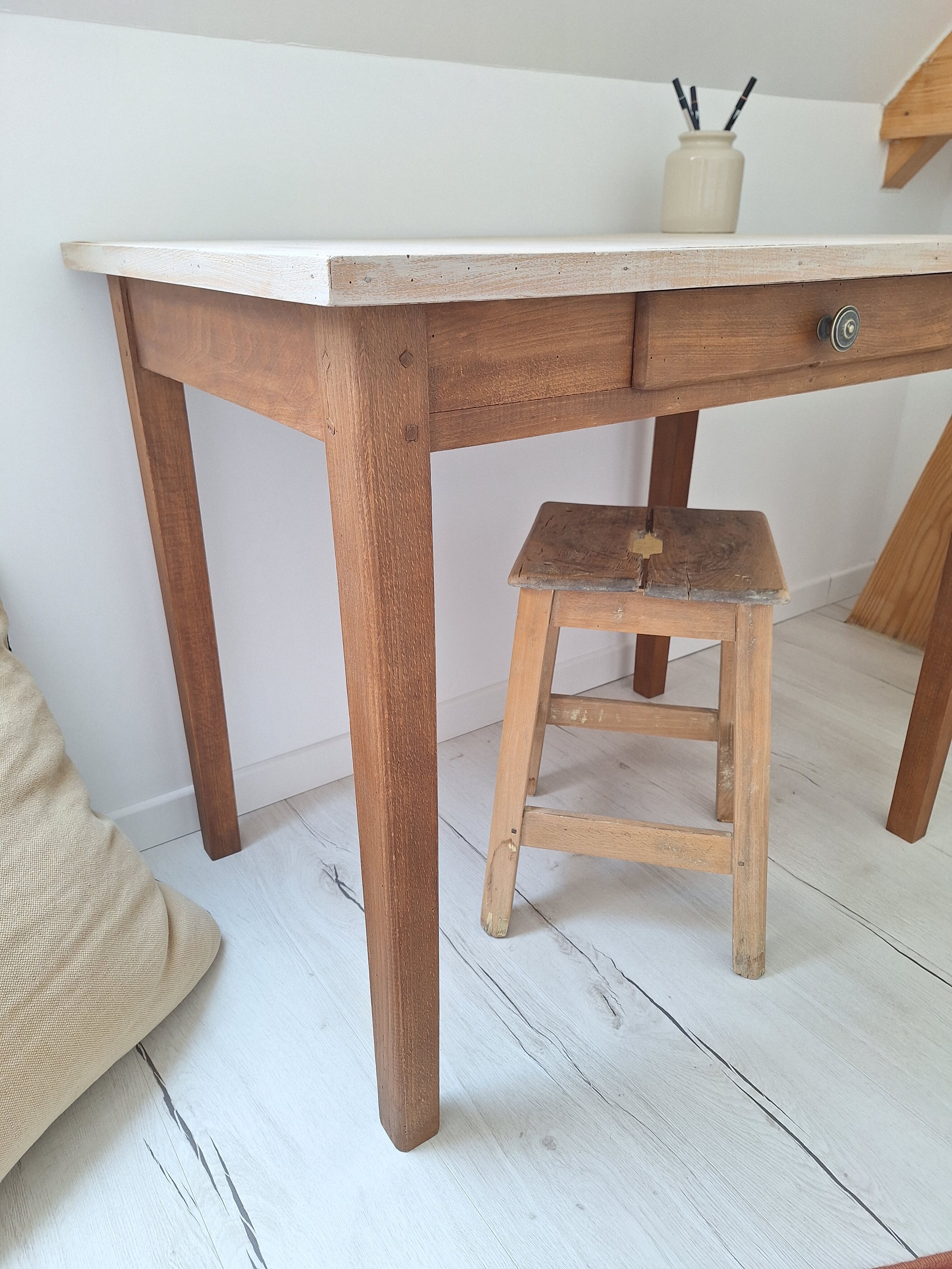 Bureau / Table d'appoint en bois de ferme style campagne