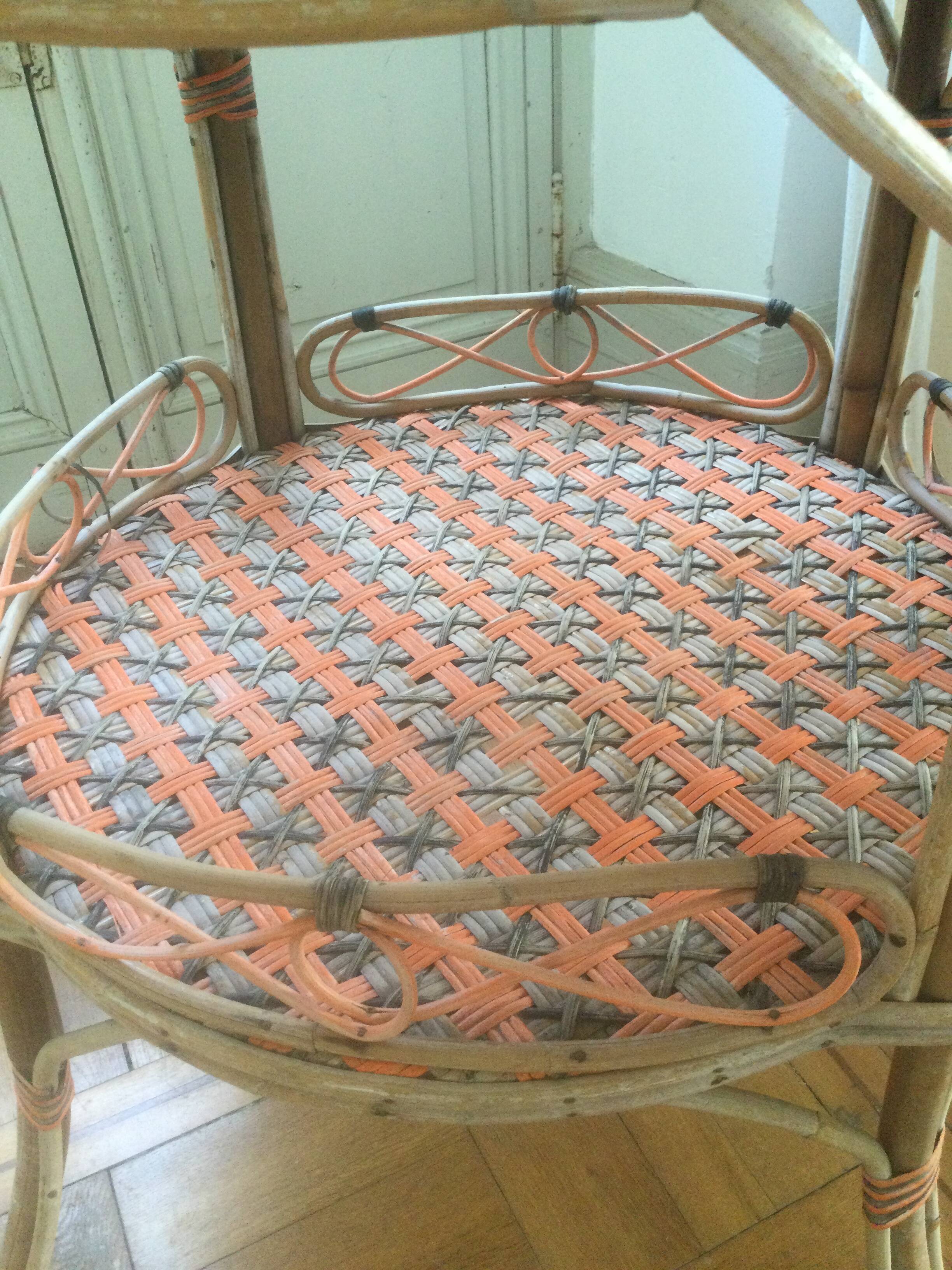 Round old rattan pedestal table
