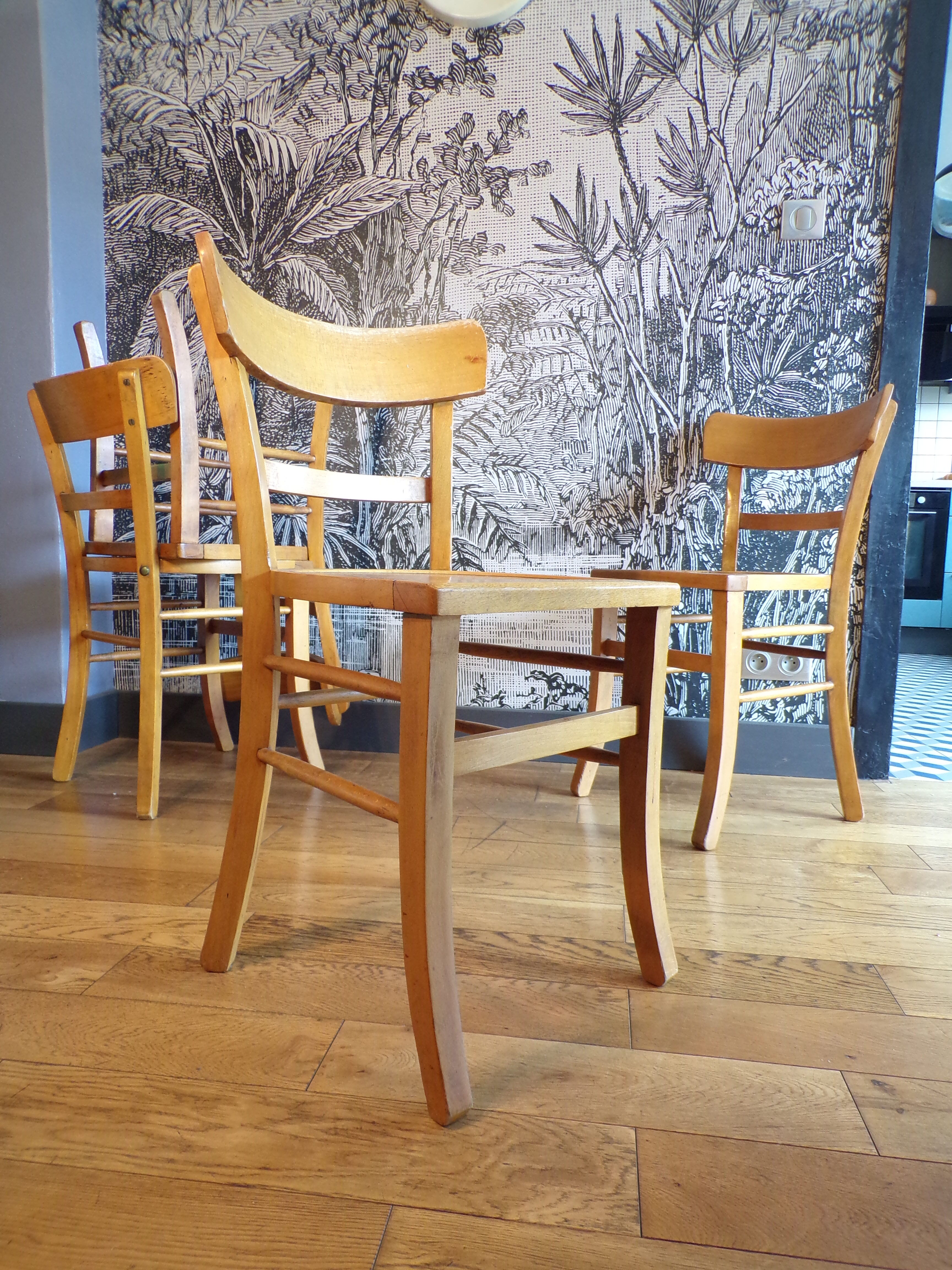 Suite 4 vintage bistro chairs