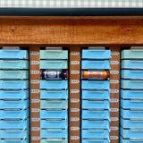 Meuble de métier, distributeur de bobines de fils Thiriez