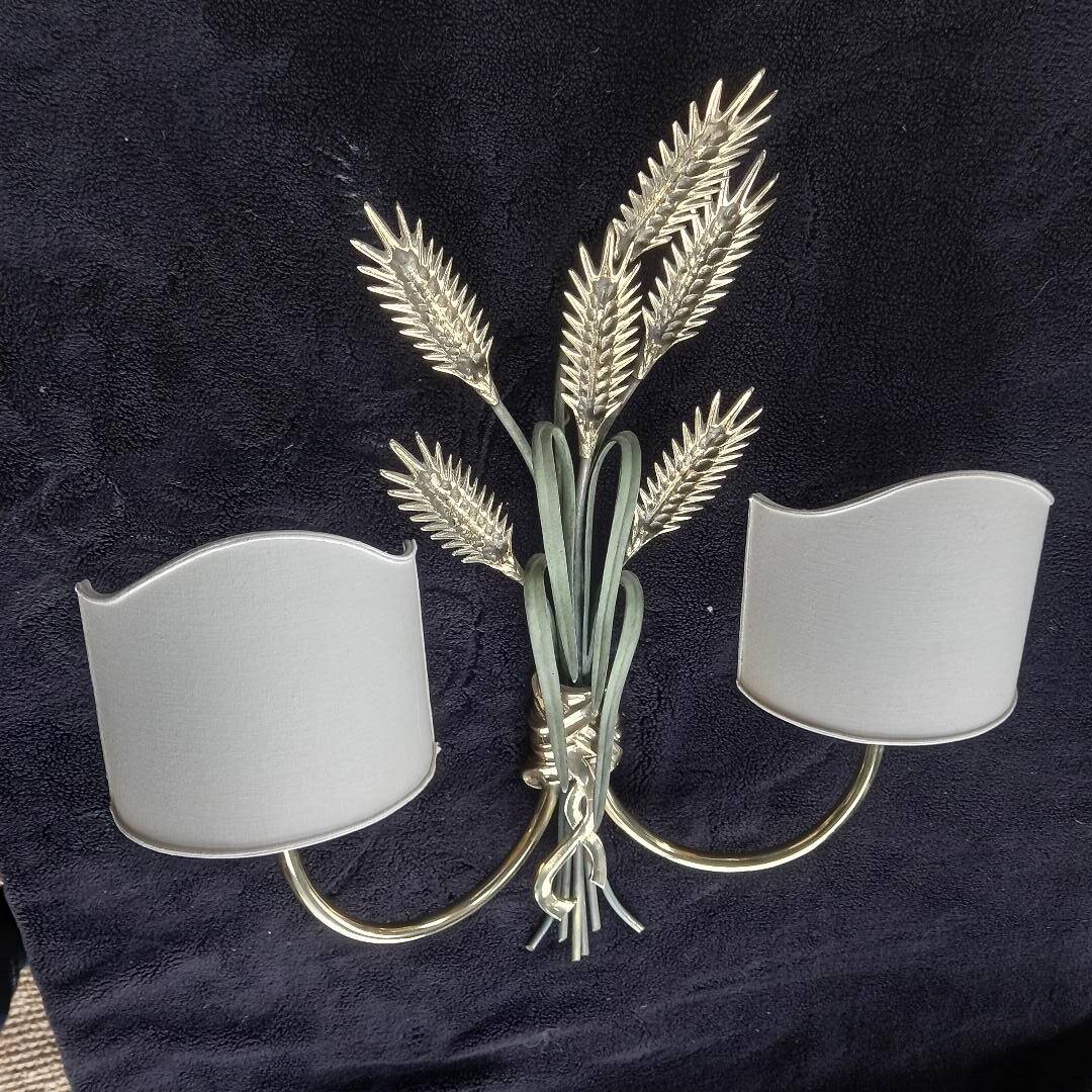 Exclusive Italian design lamp, large, timeless wall lamp