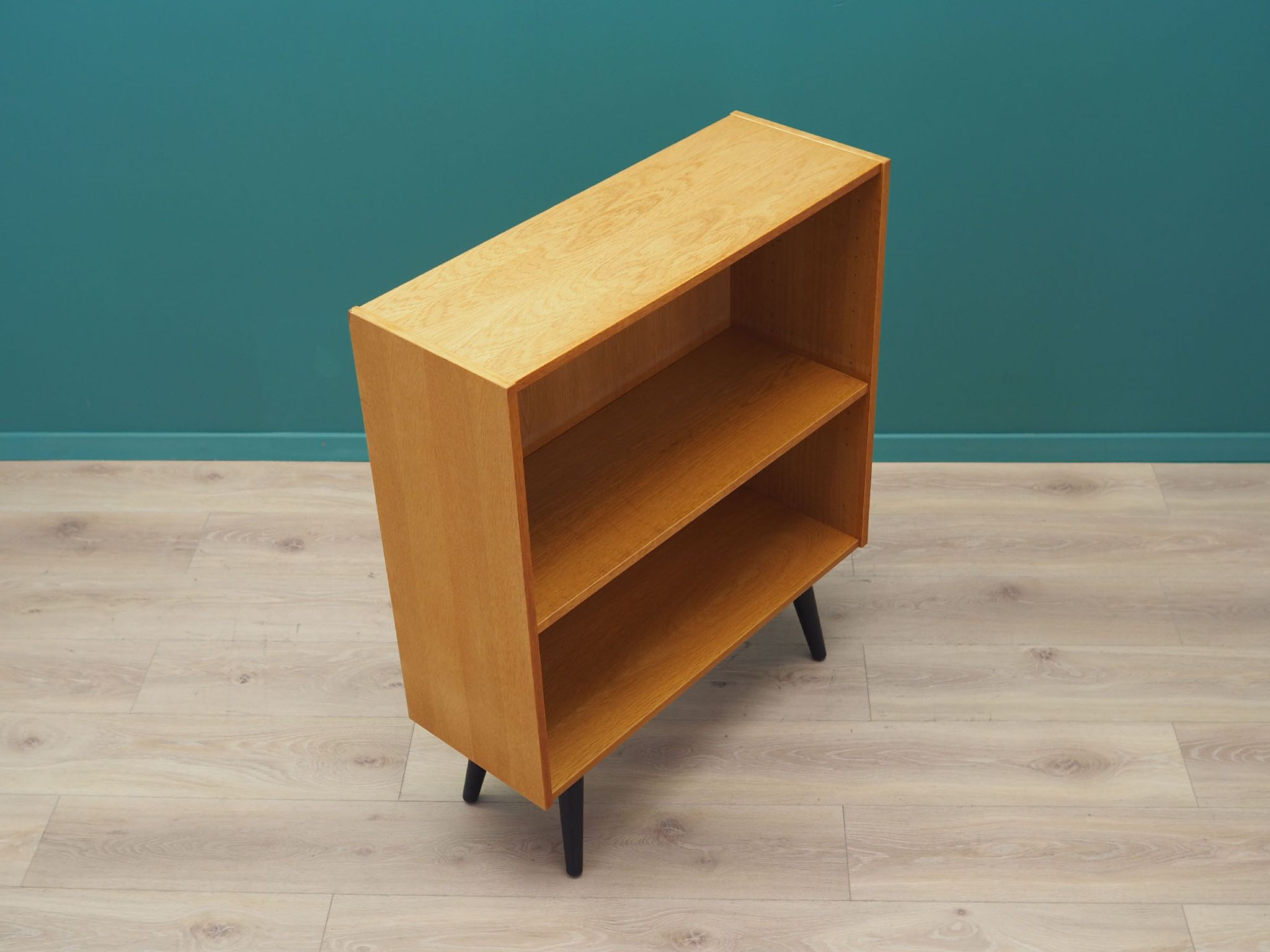 Bibliothèque en frêne, design danois, années 1970, fabriquée par Domino Møbel