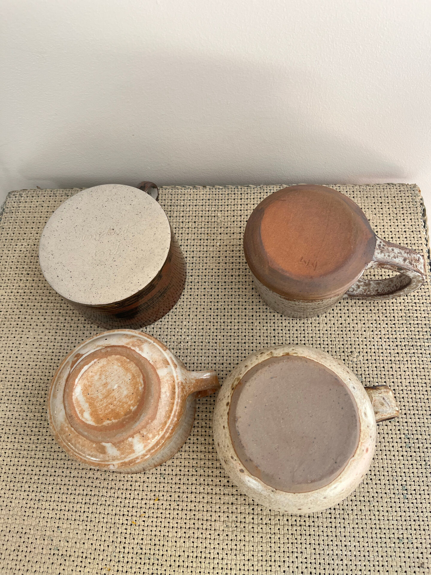4 stoneware cups