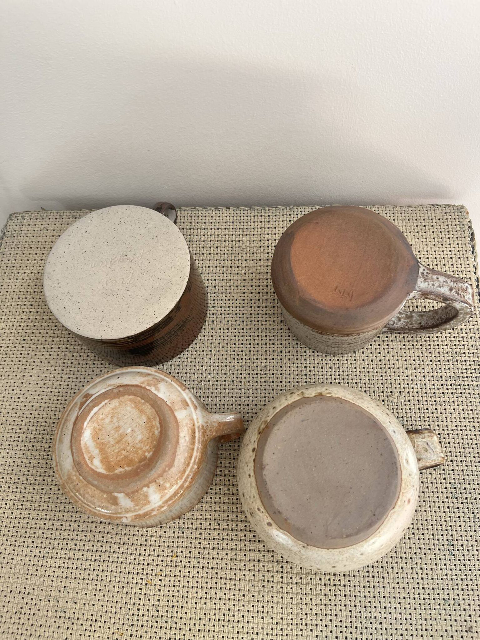 4 tasses en grès