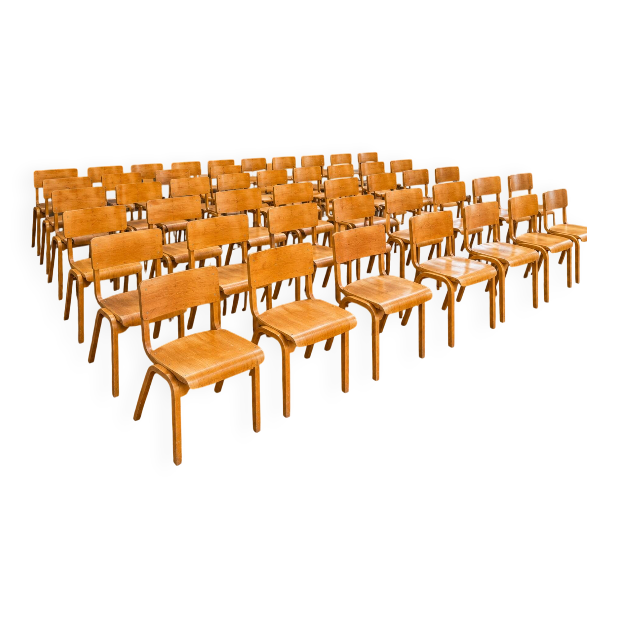 Lot de 50 chaises bistrot empilables vintage 