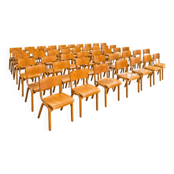 Lot de 50 chaises bistrot empilables vintage 