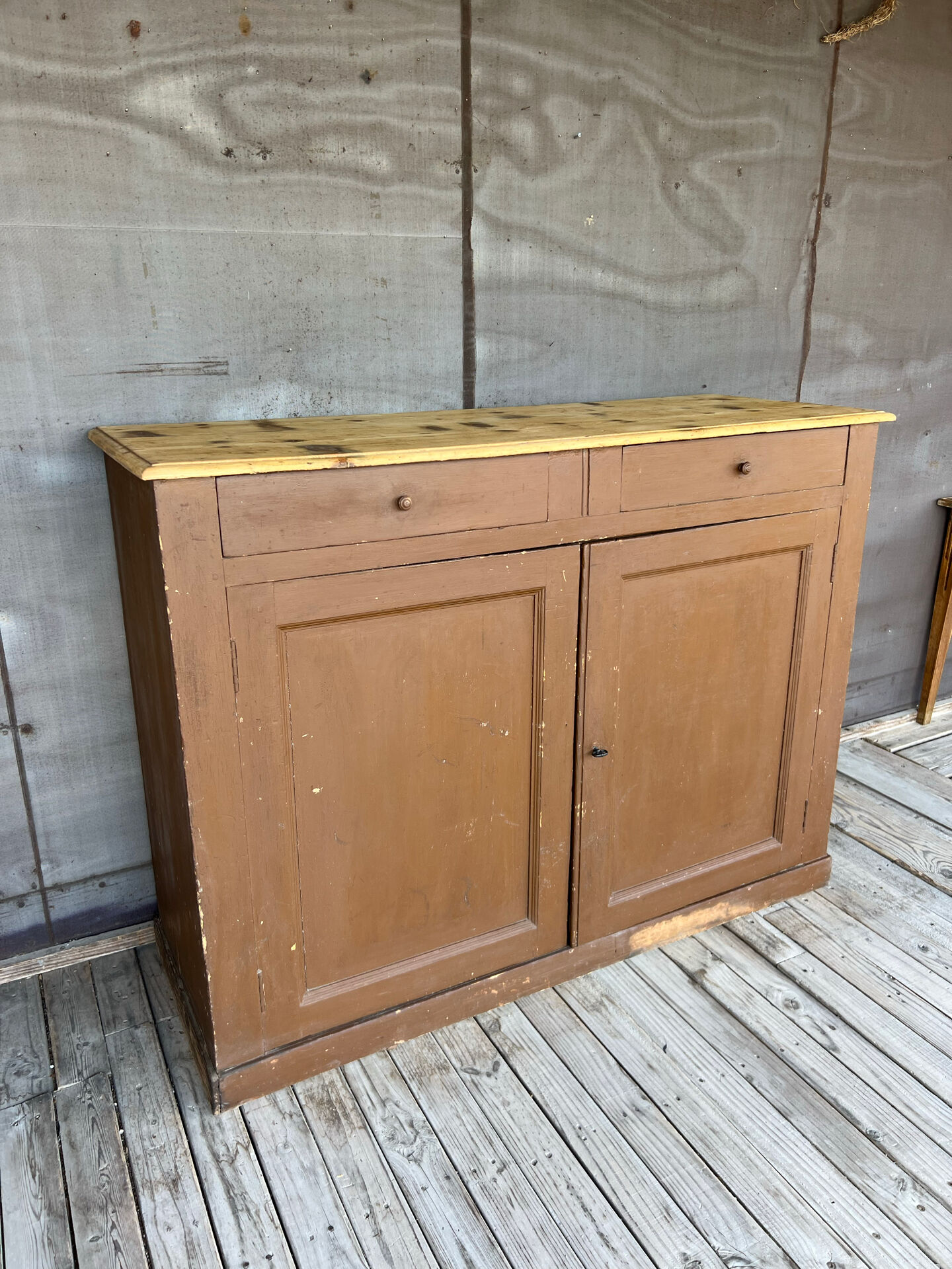 Old sideboard with 2 doors