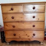 English pine chest of drawers