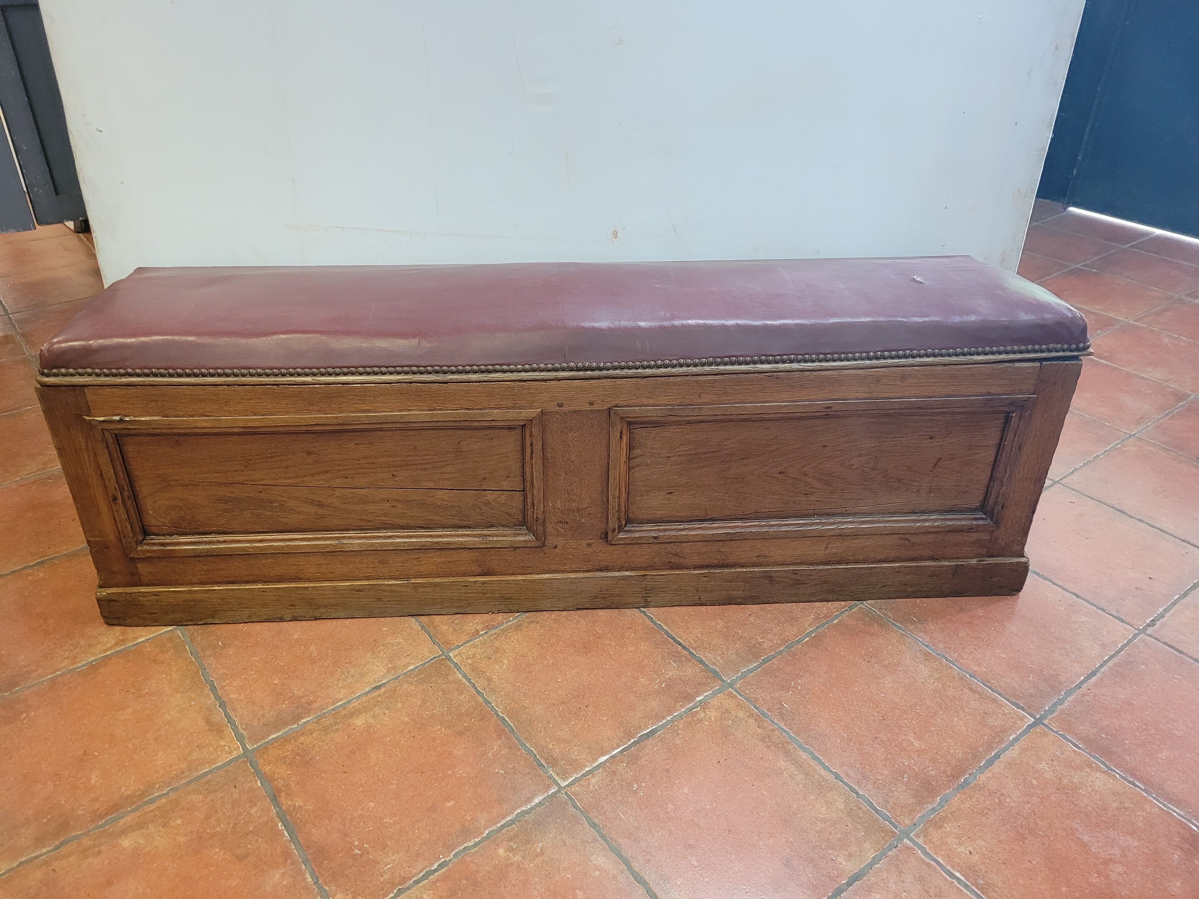 Banc coffre ancien en chêne