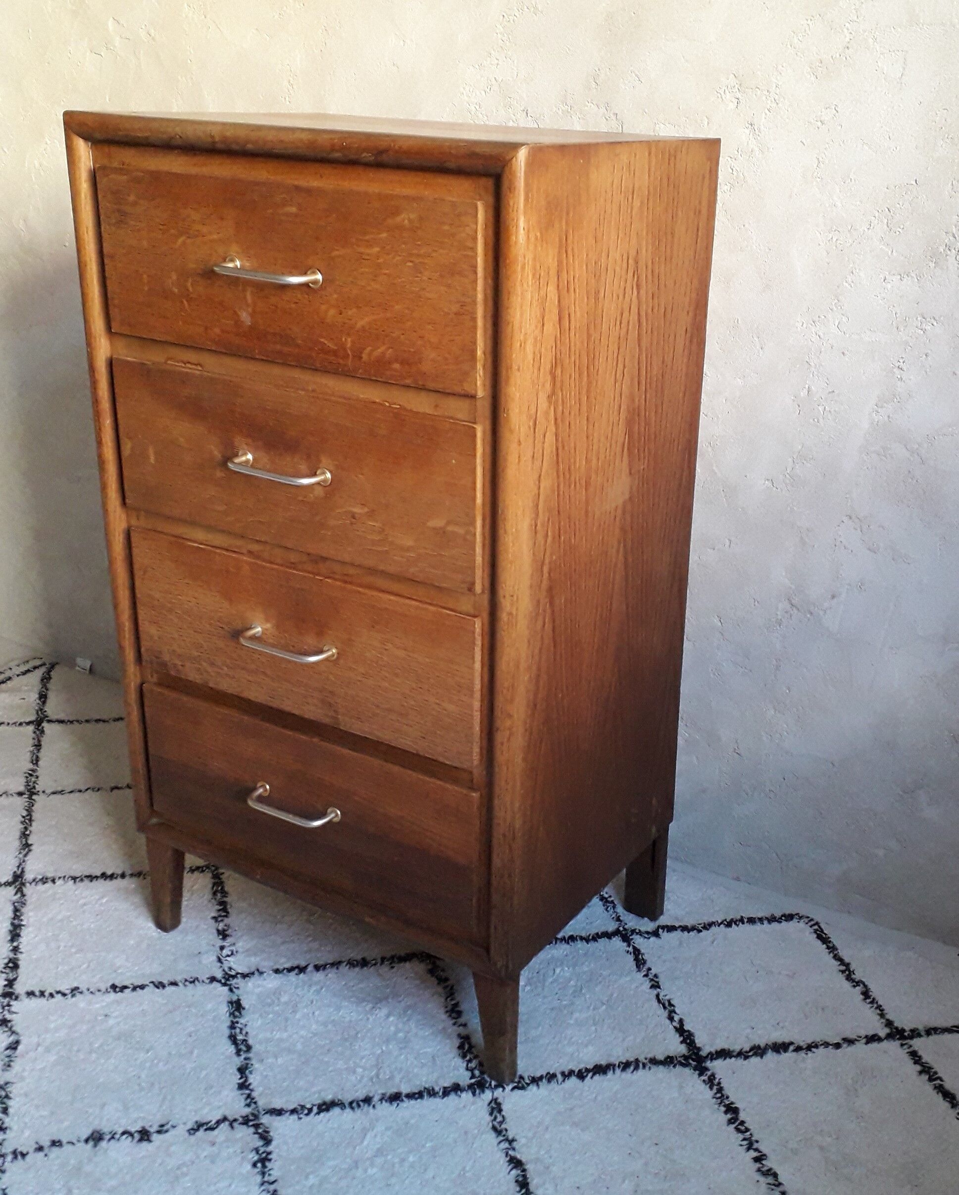 Vintage dresser