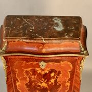 Secrétaire de dame marqueté galbé de style Louis XV