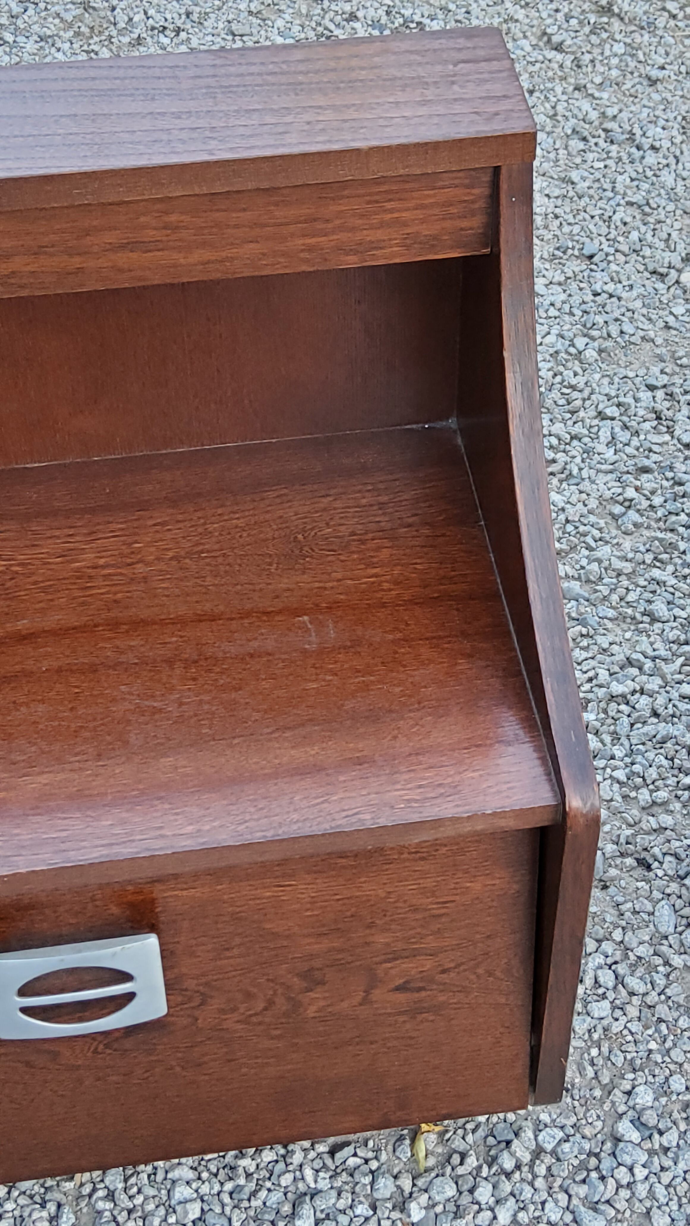 Pair of bedside tables from the 70s in rosewood stained oak veneer