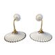 Paire d’appliques vintage en opaline plissée