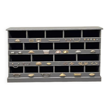 Hardware locker