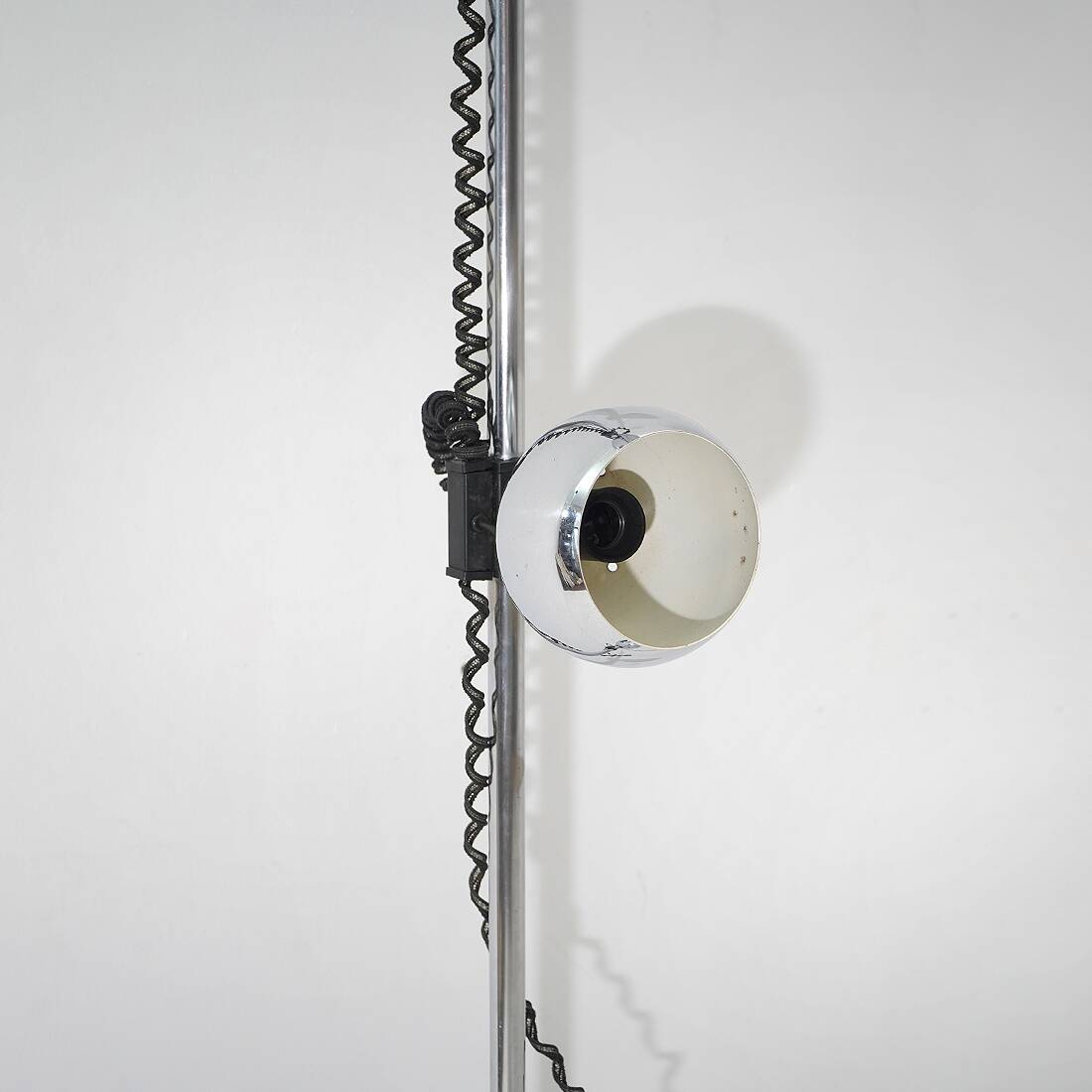 Lampe de sol chrome allant du sol au plafond, années 1970