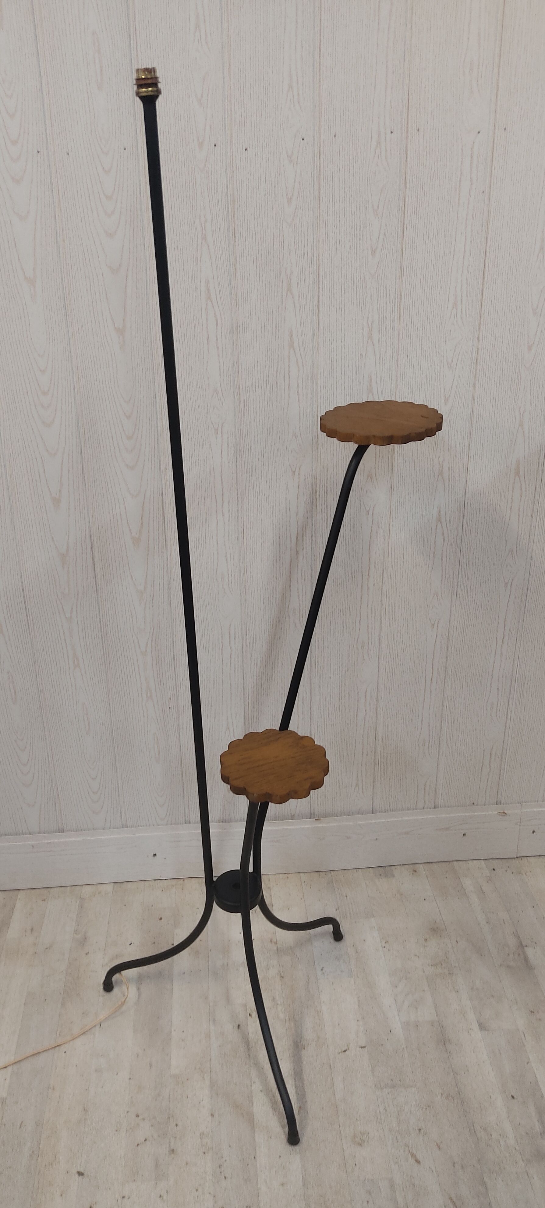 Vintage tripod floor lamp for plant holders