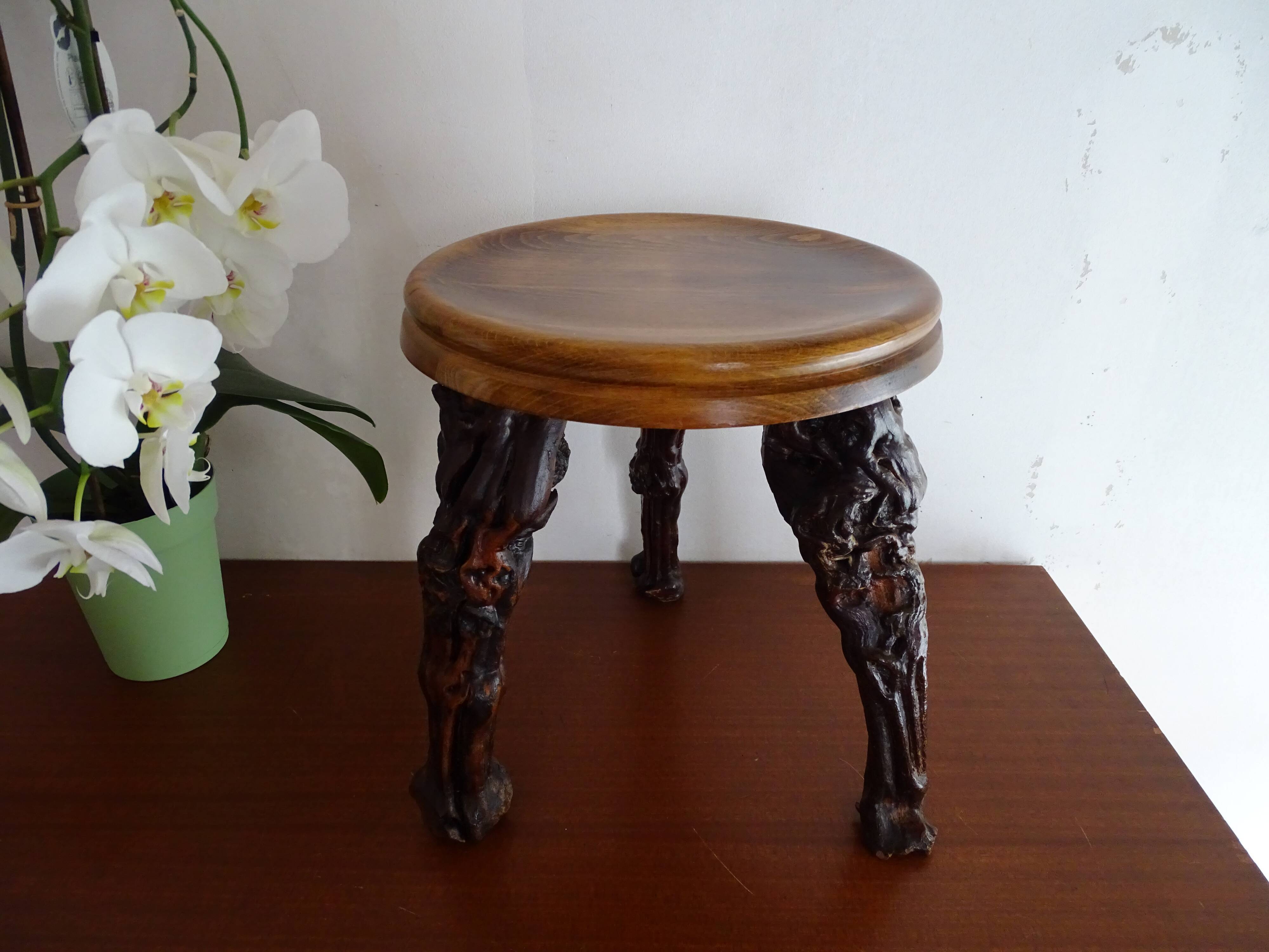 Tripod stool cep wood