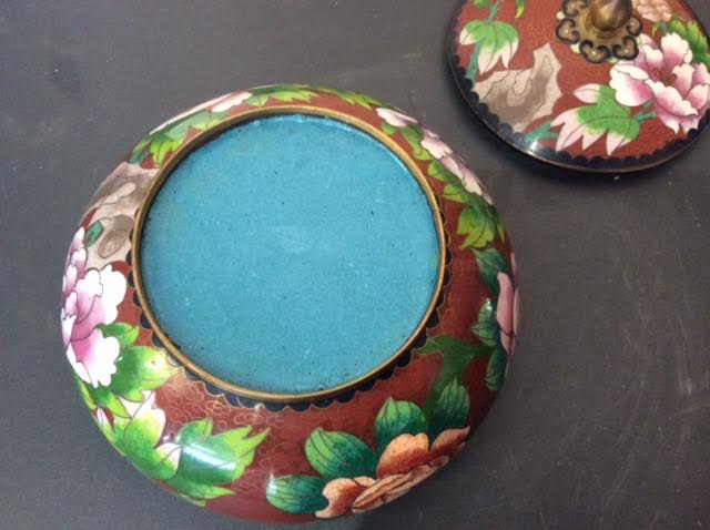 Porcelain candy maker