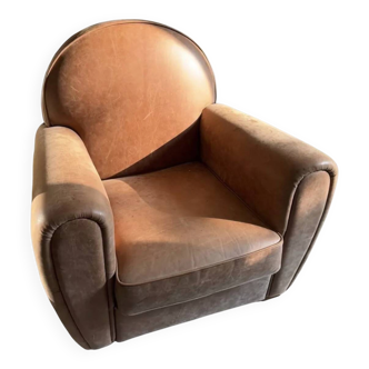Bradford club armchair in full-grain cowhide leather in fawn colour.