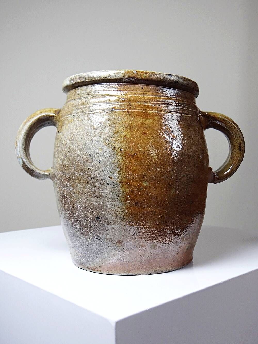 Ancient stoneware pot from Puisaye with two handles, late 19th to early 20th century.