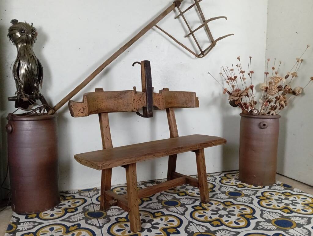 Brutalist bench bull's head file