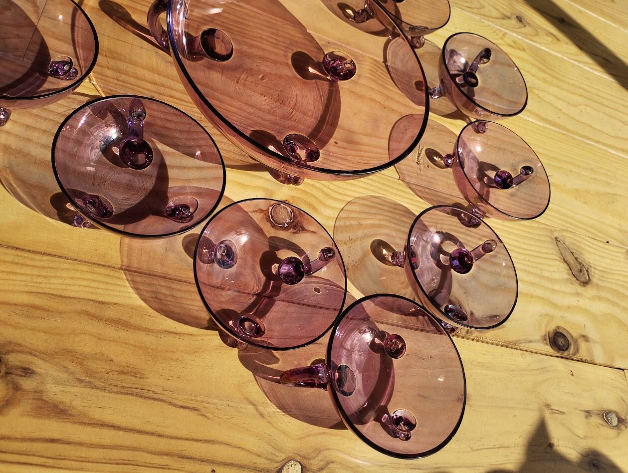 Rare amethyst blown glass cream service tripod - 13 pieces - Condition