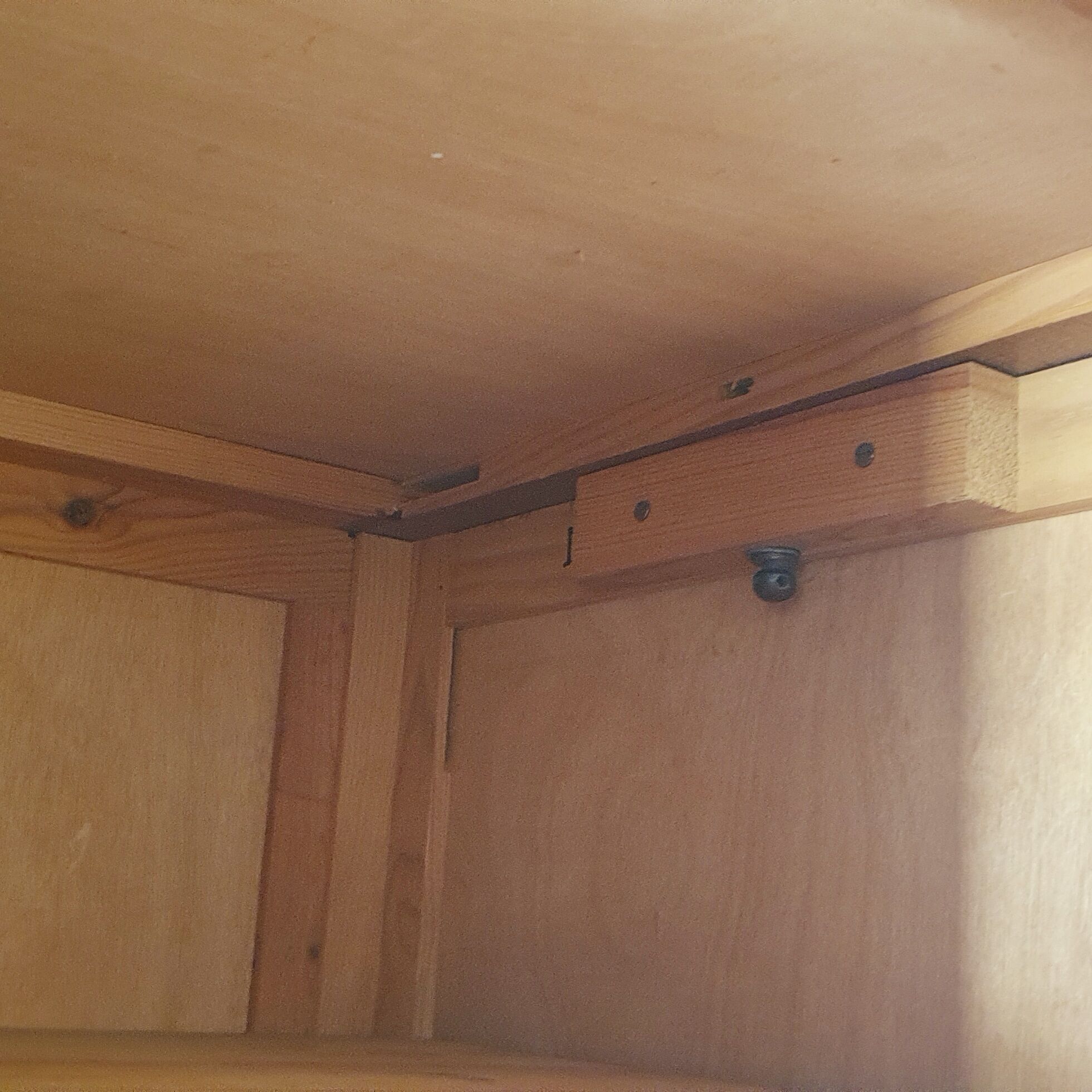 Parisian wardrobe with sliding doors