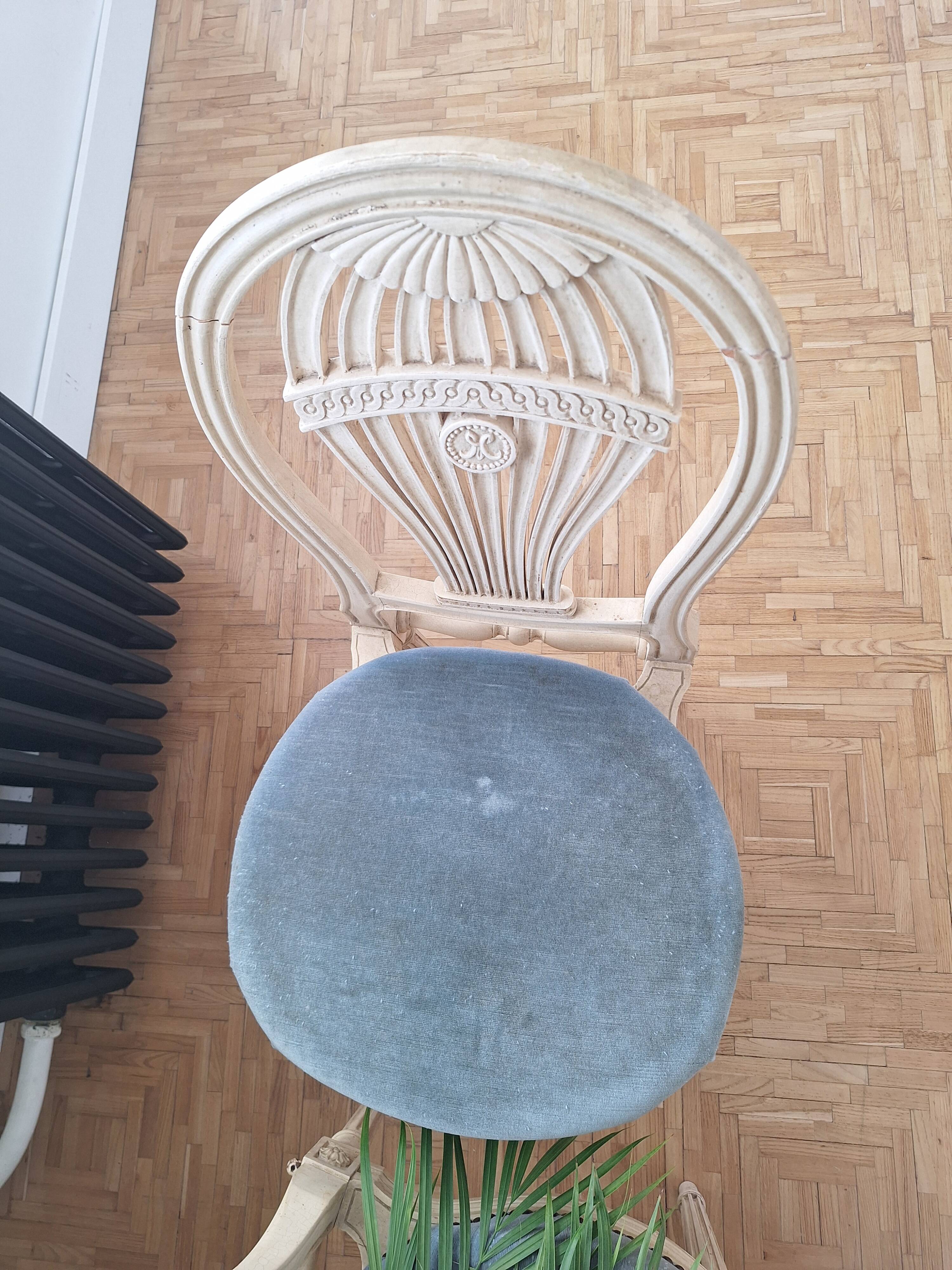 Lot de 2 fauteuils et 4 chaises style Louis XVI dossier Mongolfière