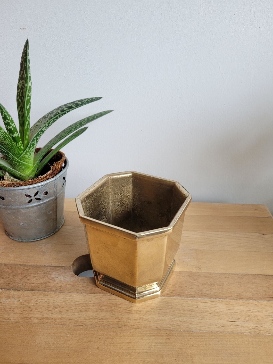 Octagonal brass pot cover