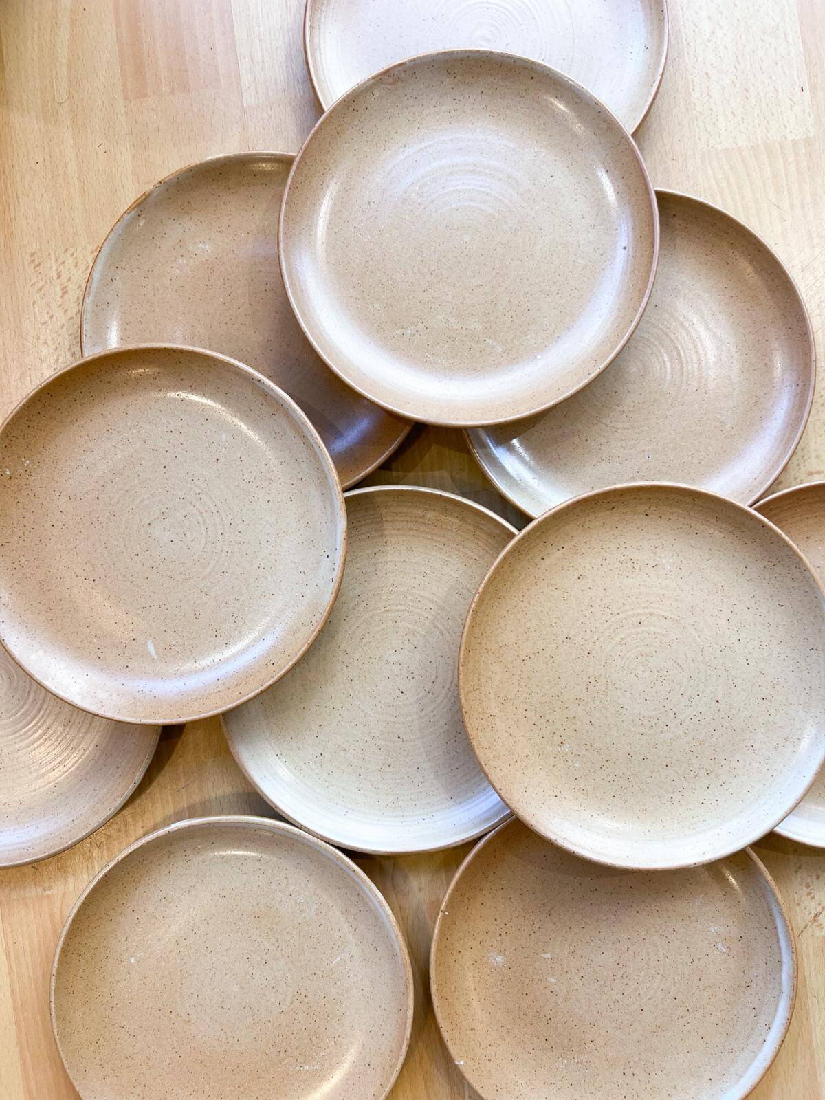 11 dessert plates Grès Village