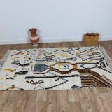 Handmade moroccan berber rug 240 x 134 cm