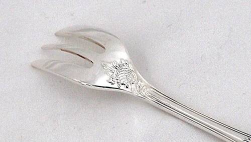 Christofle Marly, 12 silver-plated cake forks, 15.8 cm, excellent condition.