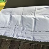 Embroidered sheet PM scalloped edge triple day central seam