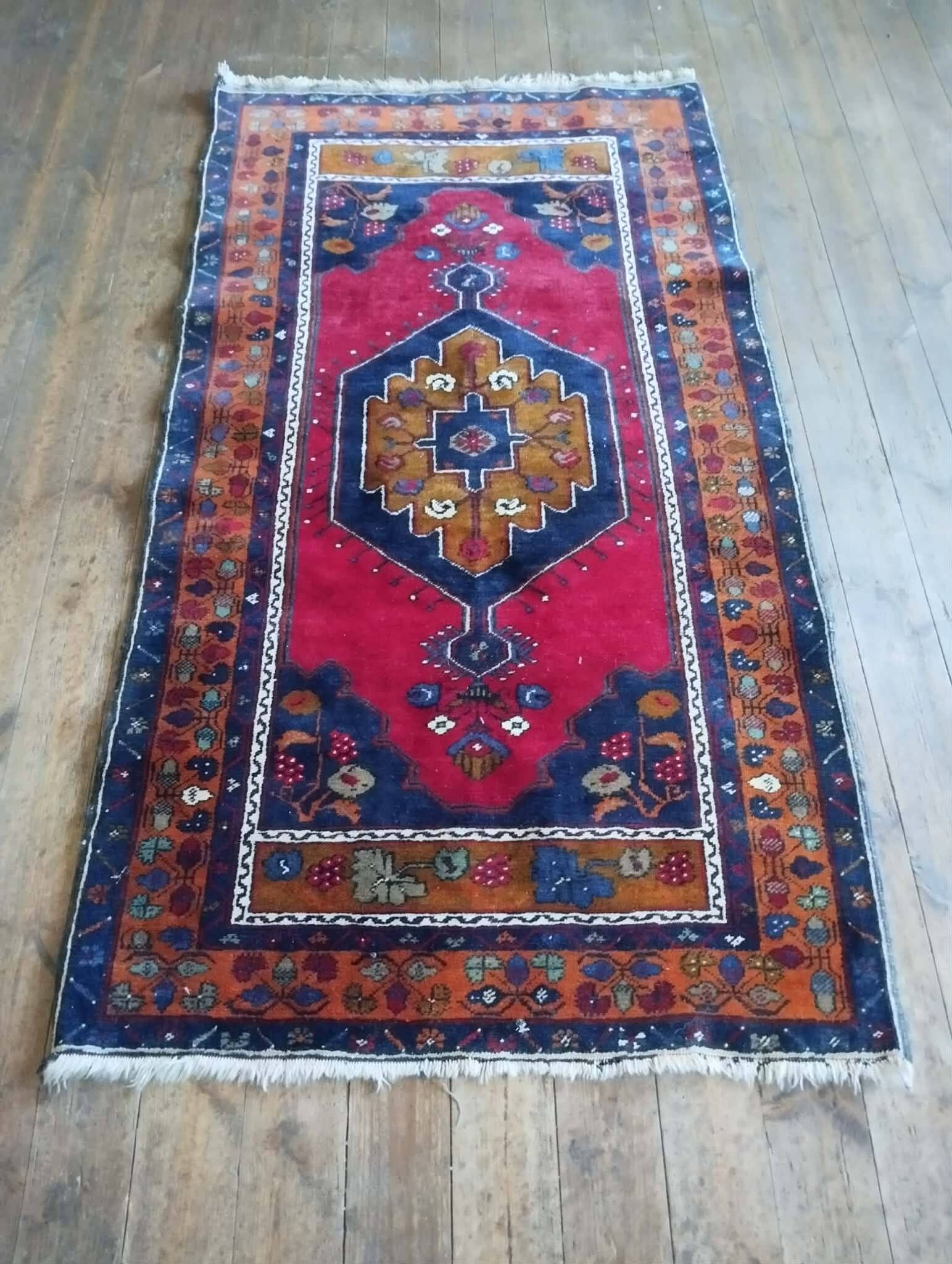 Handmade Anatolian carpet Yahyahli 187x100cm