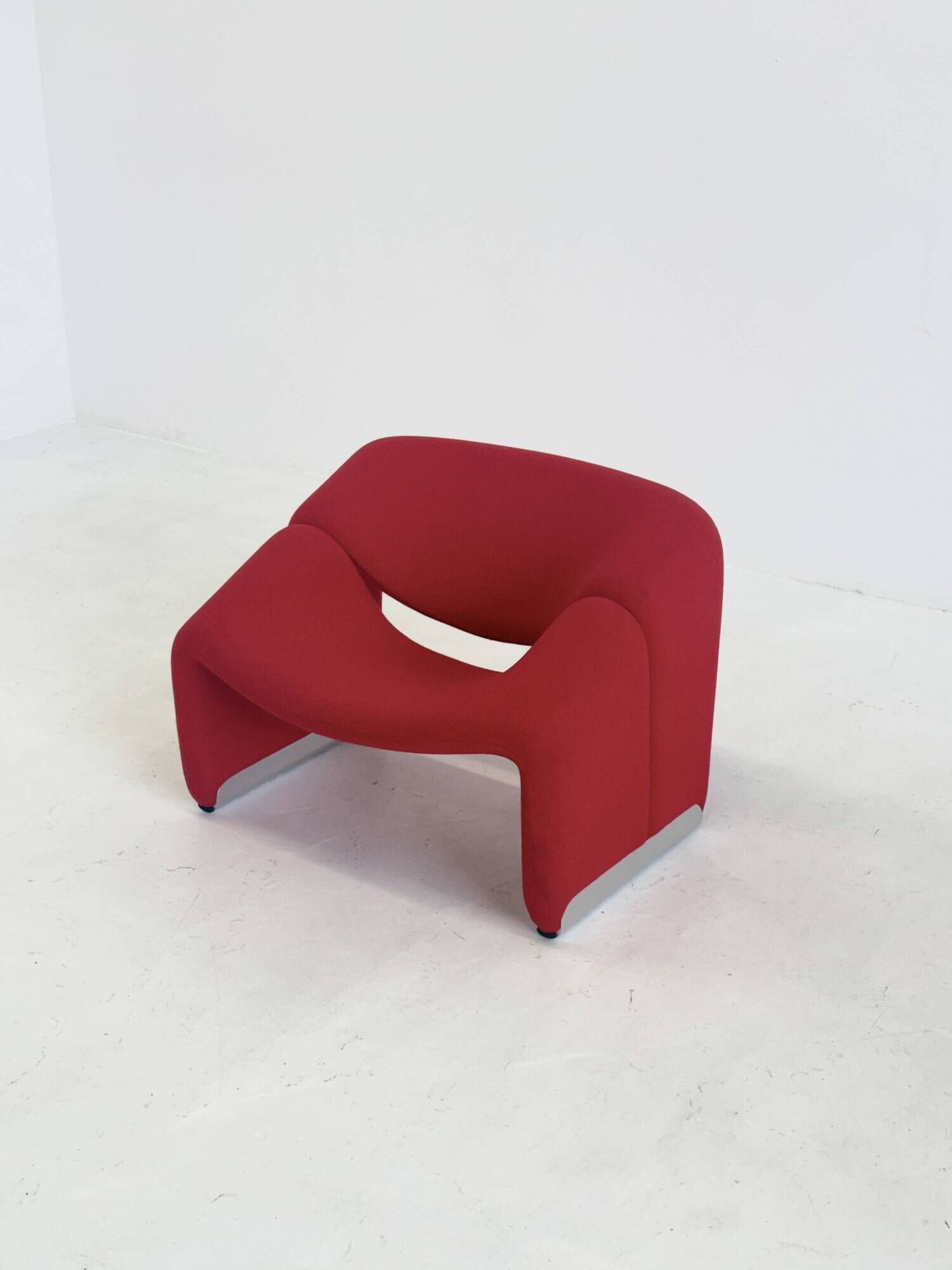 Chaise Artifort Groovy F598 M de Pierre Paulin en rouge