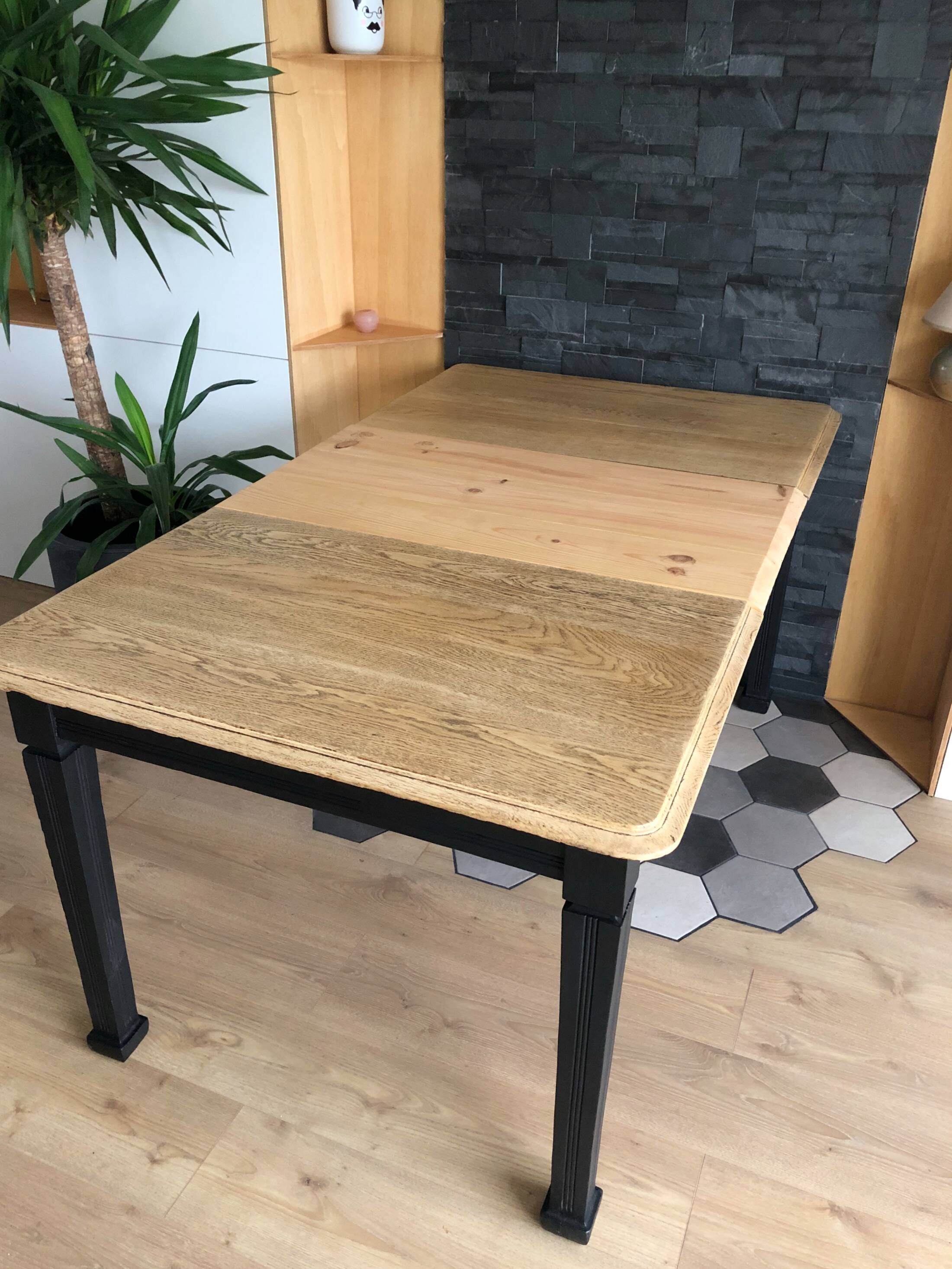 Table à manger vintage en chêne massif