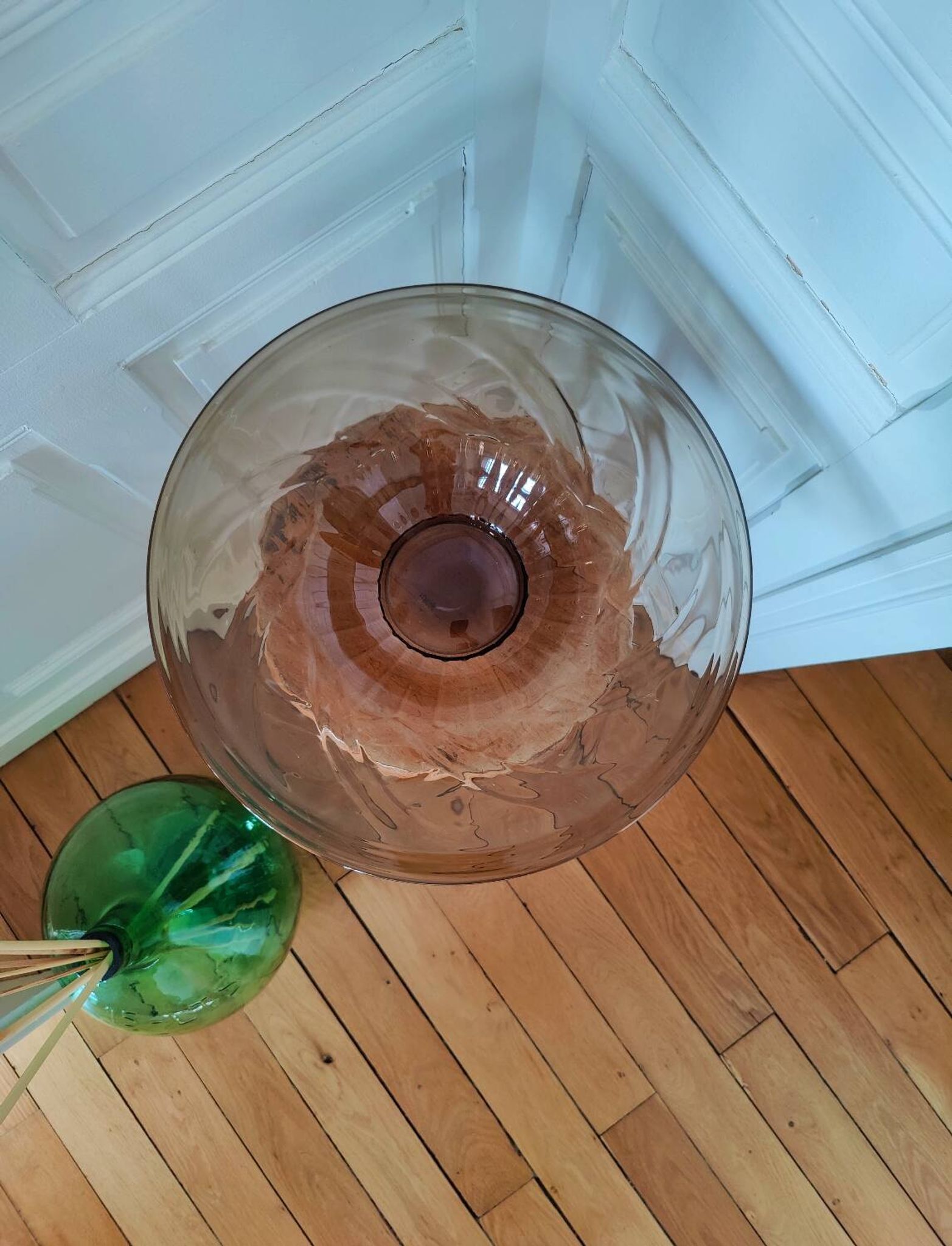 Smoked glass dish