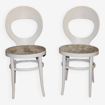 Pair of "seagull" chairs by baumann around 1970