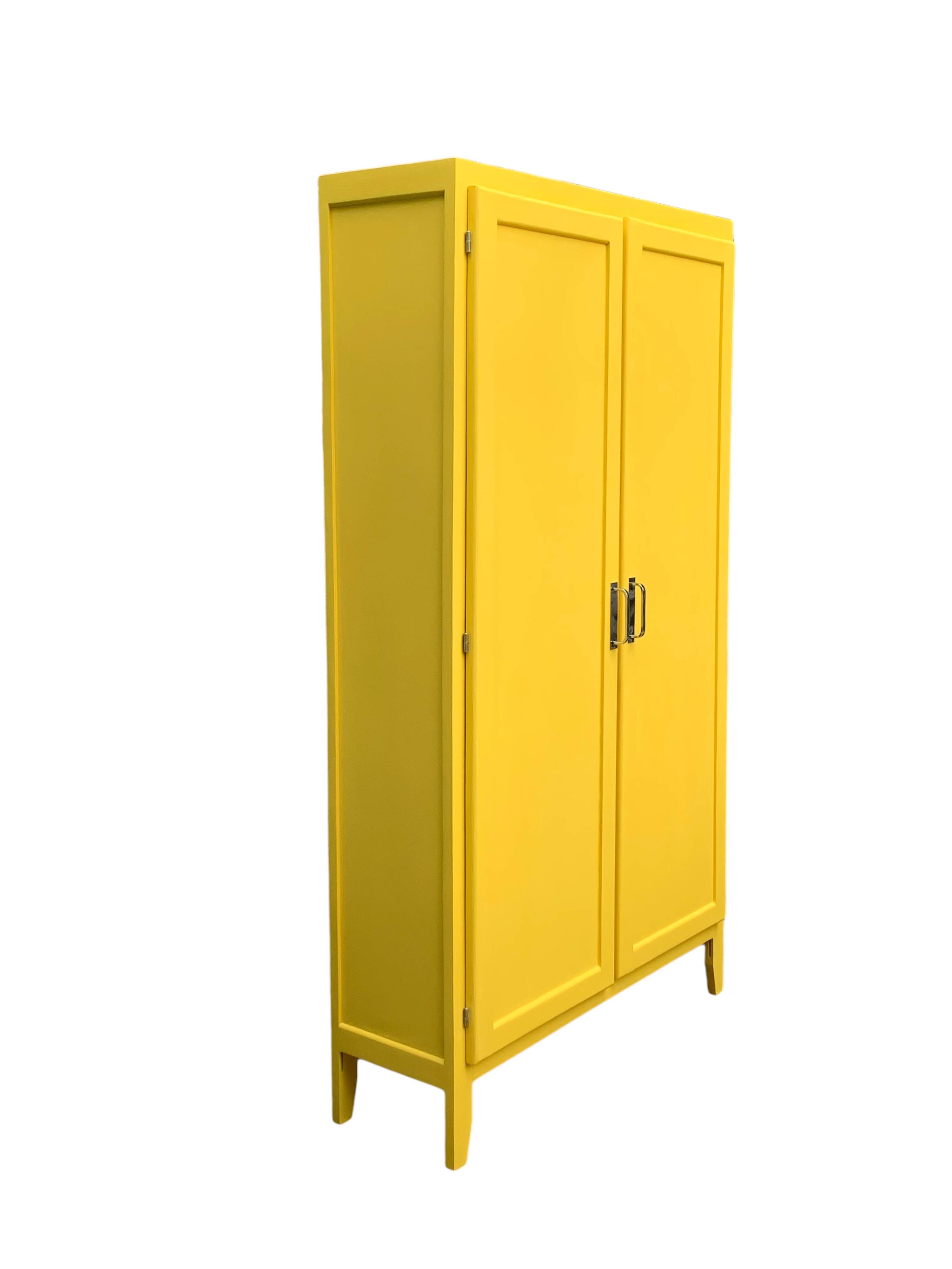 Armoire parisienne vintage 1950