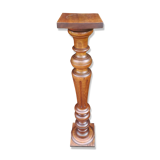 Colonne cannelée en noyer