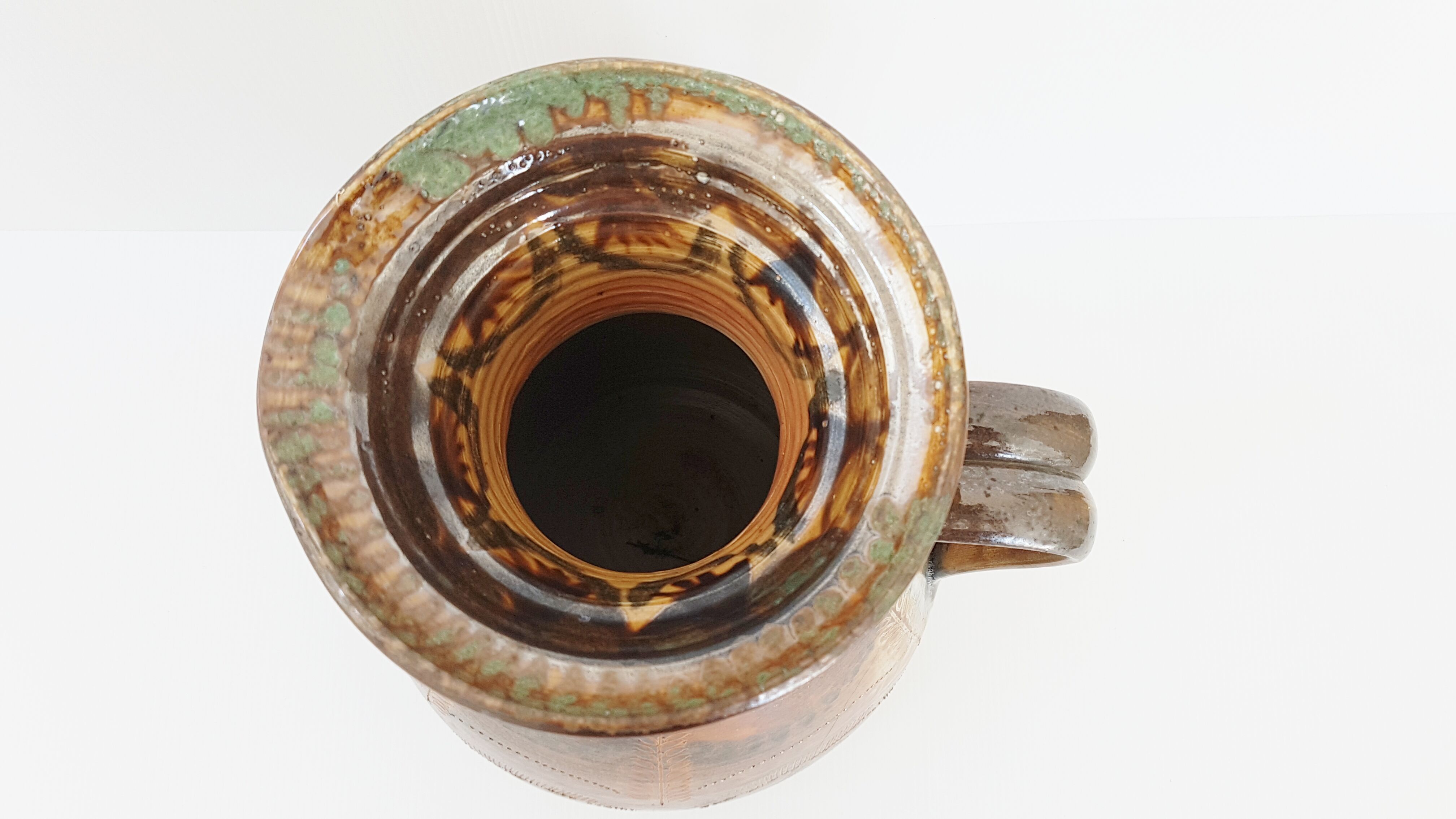 Pitcher in sandstone of Jean-Claude Courjault to cherry orchard 1970