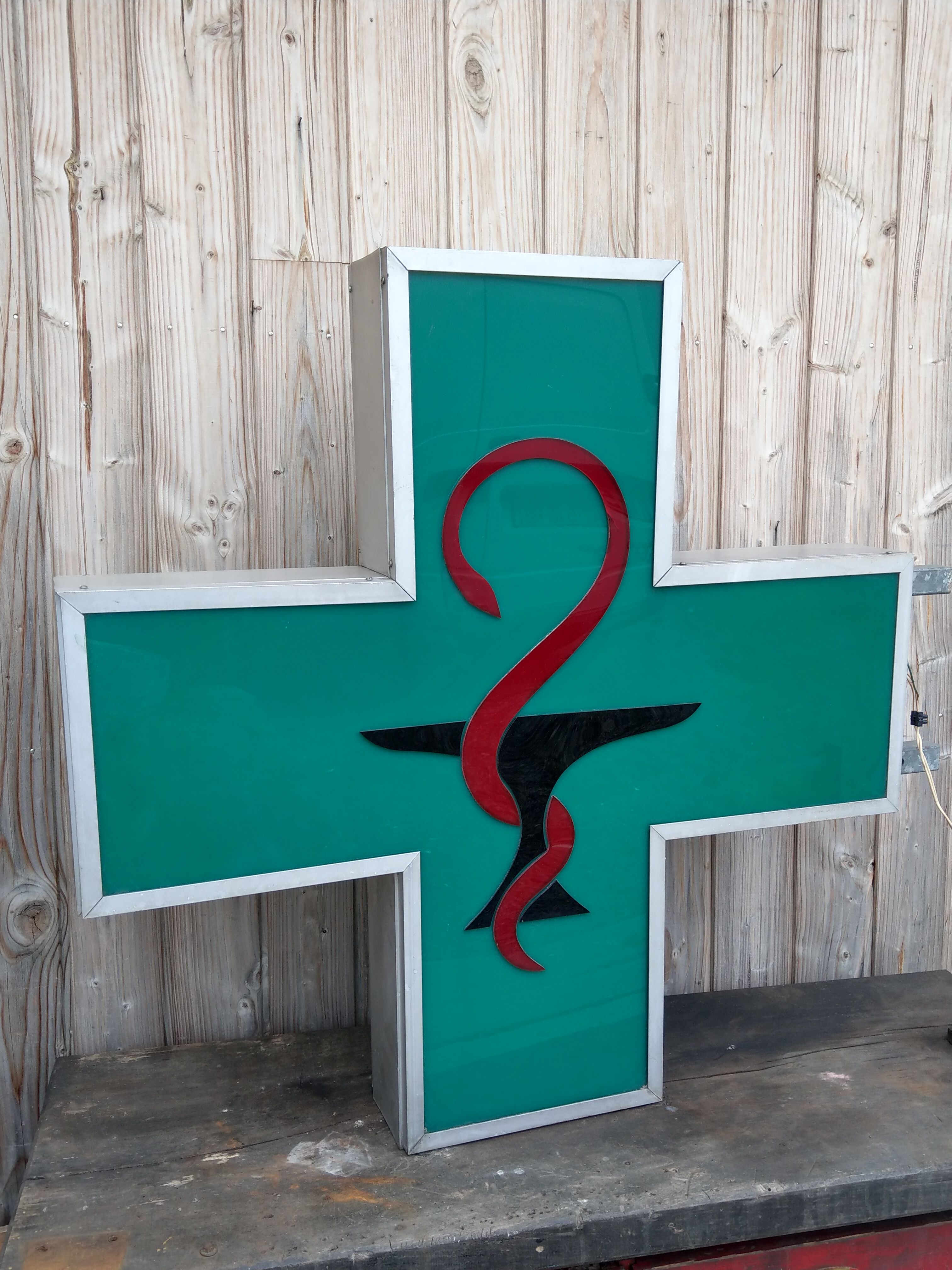 Light sign pharmacy caducée