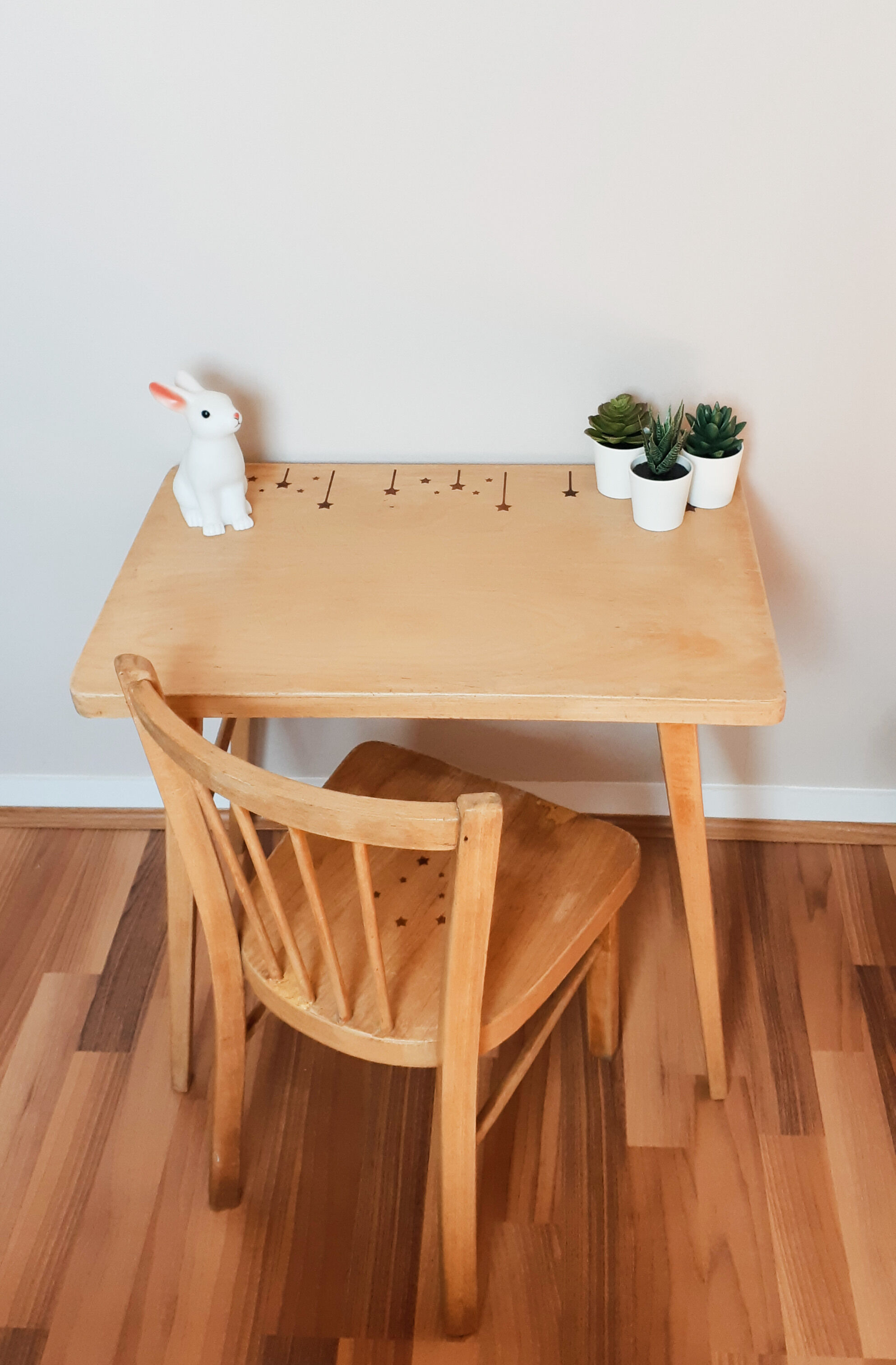 Bureau enfant bois verni Baumann